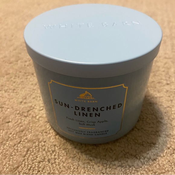 New ~ {Bath & Body Works} 3-Wick Candle | Sun Drenched Linen (14.5 oz) - Picture 4 of 13